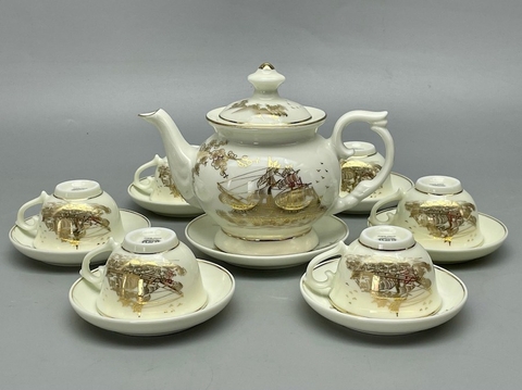 Bộ Ấm Trà Hoàng Hậu Thuận Buồm Xuôi Gió Gốm CHu Đậu Vẽ Vàng