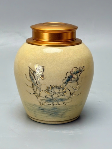 Hộp Đựng Trà Hoạ Tiết Hoa Sen Gốm Chu Đậu Vẽ Vàng