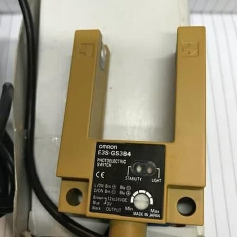 Cảm biến quang điện E3S-GS3B4 5M
