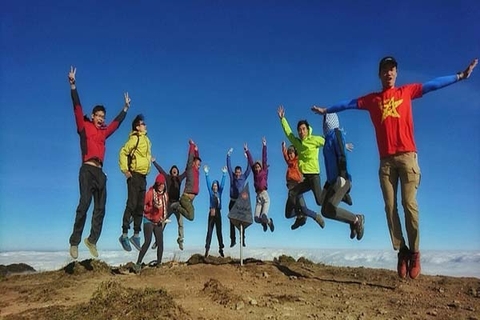 Chinh phục đỉnh núi Tà Chì Nhù, Yên Bái - 'thiên đường nơi hạ giới'