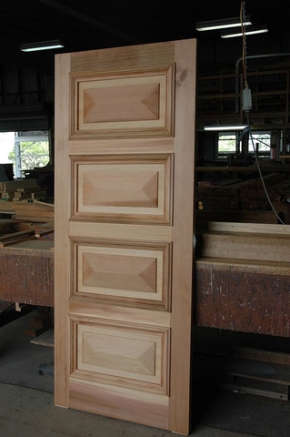 Cửa gỗ Lim nung