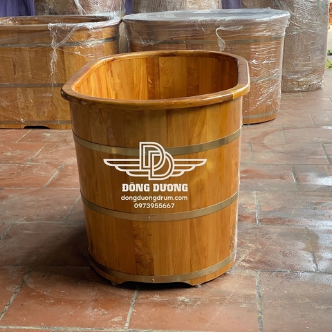 bồn tắm gỗ pơ mu ovan