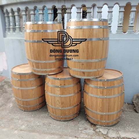 bàn thùng rượu trang trí