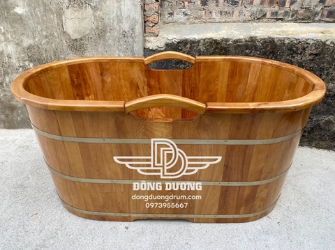 bồn tắm gỗ pơ mu bo viền
