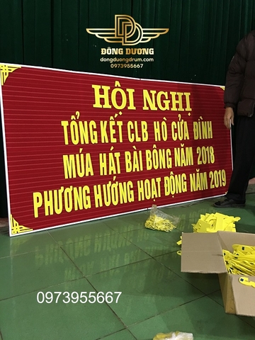 chữ xốp dán bảng nỉ đỏ hội nghị