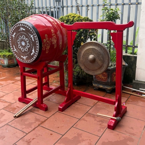trống chiêng nhà thờ họ