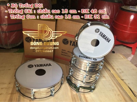 trống đội trường tiểu học