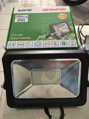 Đèn led pha 50w mpe