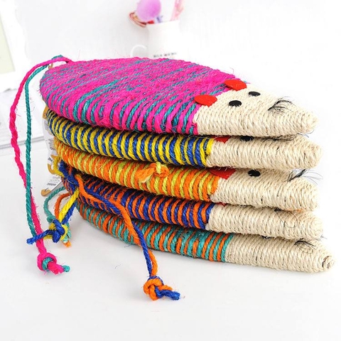 Bàn cào móng cho mèo hình chuột