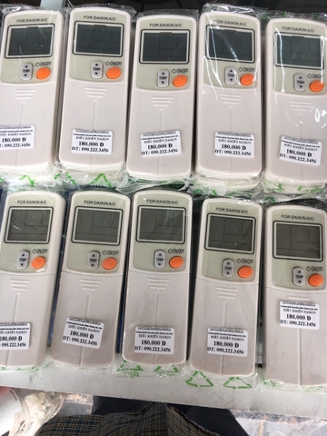 Trung tâm bán điều khiển Daikin bảo hành 2 năm