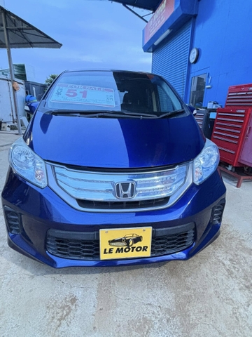 HONDA FREED HYBRID 2013 bản 6 chỗ