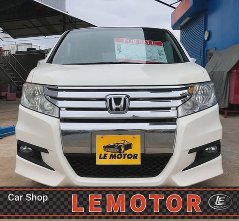 HONDA STEPWAGON SPADA 2011