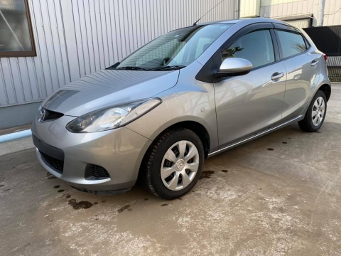 MAZDA DEMIO - 1300cc (21km/l)