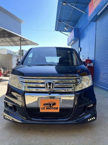 HONDA STEP WAGON SPADA