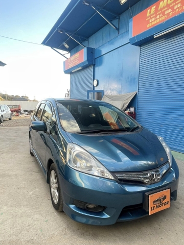 HONDA Fit Shuttle hybrid