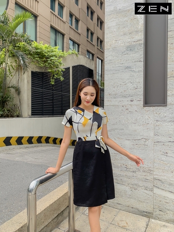 20/V088/02 VÁY A, CỔ V LỆCH, CT, KẺ VÀNG + ĐEN