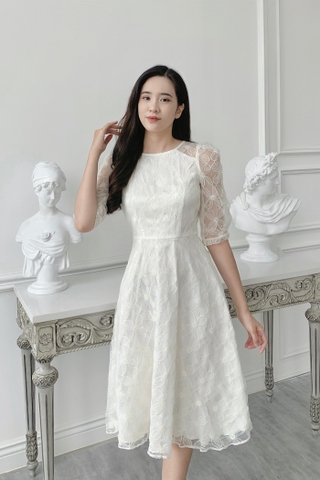 23/V055/XL/01/VÁY XÒE, TAY LỠ, REN TRẮNG
