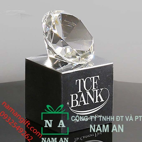 CHẶN GIẤY PHA LÊ 013