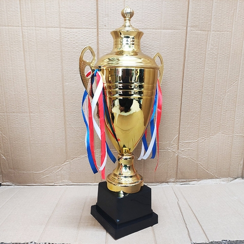 Cúp kim loại 136