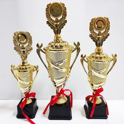 Cúp nhựa mạ vàng 1803