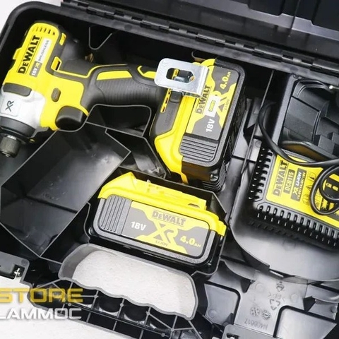 Máy Bắn Vít Pin Dewalt DCF886M2-KR Không Chổi Than
