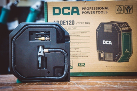 Máy bơm hơi pin 12V DCA ADQE120DK
