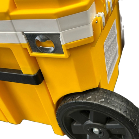 Thùng nhựa giữ lạnh có bánh xe Dewalt DWST83281-1