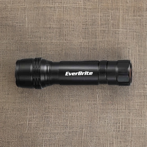 Đèn pin vỏ nhôm 3Aaa Everbrite E011011