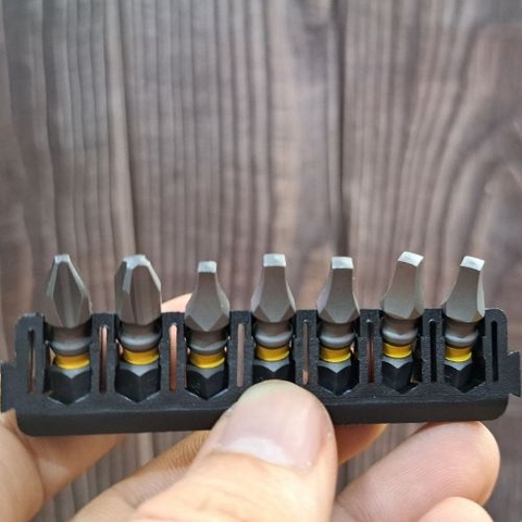 Bộ mũi khoan và mũi bắn vít Dewalt 75 chi tiết DT70764-QZ