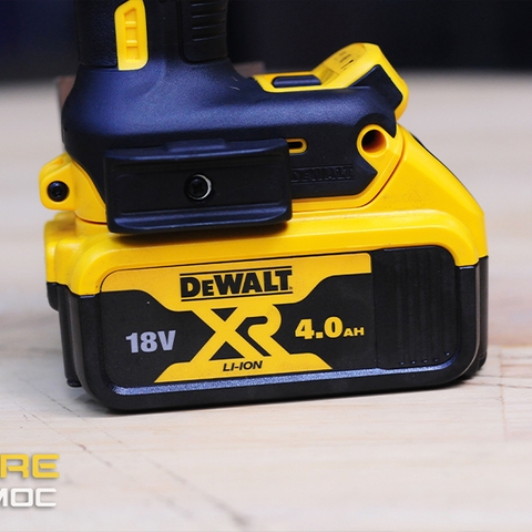 Máy khoan pin 20V Dewalt DCD796M2 (2 pin 4ampe)