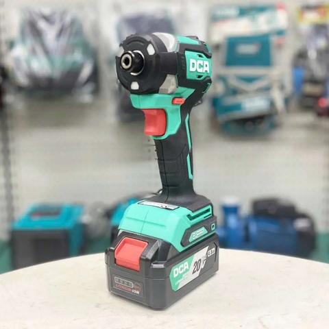 Máy bắt vít không chổi than 1 pin 1 sạc DCA ADPL208ADM