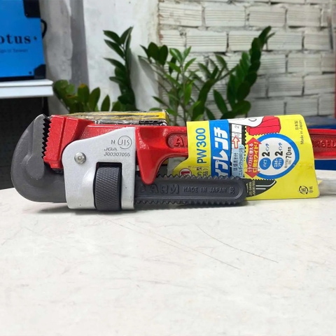 Mỏ lết răng thân sắt 300mm Arm PW-300