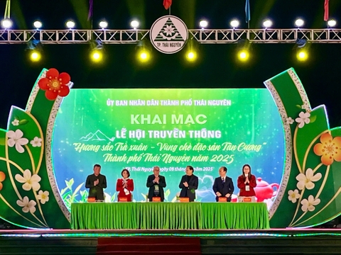 CLB Lữ hành Unesco Hà Nội tham dự Lễ hội “Hương sắc Trà xuân - Vùng chè đặc sản Tân Cương”