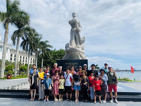 Du lịch bằng tàu Charter cùng Câu lạc bộ Lữ hành UNESCO Hà Nội: Lợi cả đôi đường