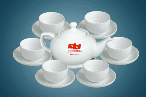 Bộ ấm chén in logo - Quà tặng Đại hội giá rẻ tại Hà Nội