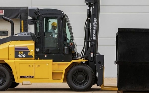 Hướng dẫn cách lái xe nâng Komatsu an toàn, siêu dễ hiểu