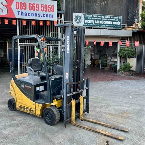 Xe nâng Komatsu 1,5 tấn điện ngồi lái, cột 5 mét 3 ti 3 lao