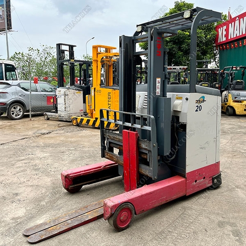 Xe nâng Nichiyu điện 2 tấn đứng lái giá rẻ