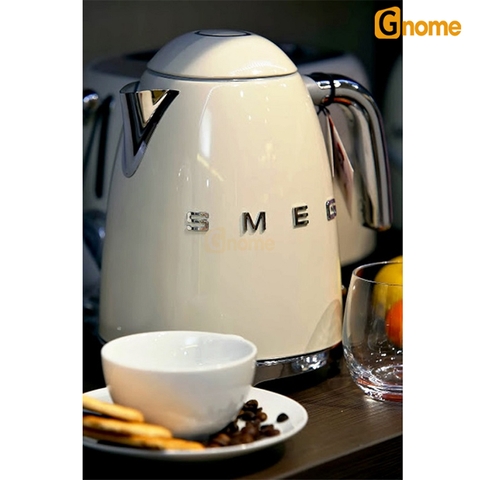 Ấm siêu tốc Smeg KLF03CREU màu kem [Hàng Đức]