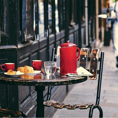 Cốc Cafe Le Creuset Holly bằng sứ màu đỏ anh đào 1L [Hàng Đức]