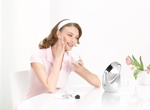 Gương trang điểm 2 mặt kèm đèn led Beurer BS49