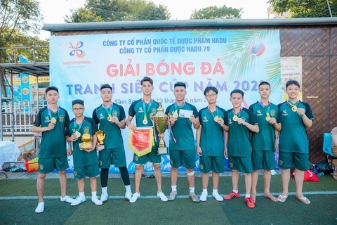 Cháy hết mình trong GIẢI BÓNG ĐÁ TRANH SIÊU CÚP NĂM 2022