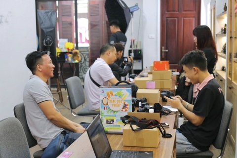 Thu cũ đổi mới máy ảnh là gì? Tại sao bạn nên tham gia tại Máy ảnh cũ Hà Nội MACHN?