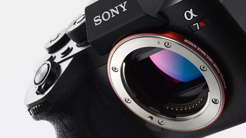 [Tin rò rỉ] Sony sẽ công bố A7R V độ phân giải ấn tượng trong ngày 26/10 - video 8K và AI autofocus