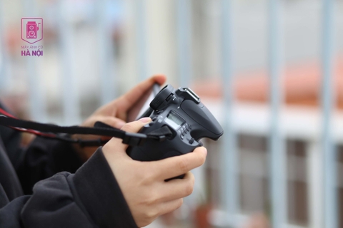 Các nàng thơ liệu còn thích dáng vẻ chuyên nghiệp của Canon 60D??