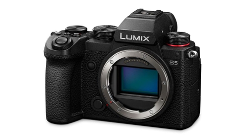 Panasonic Lumix S5 chính thức ra mắt - cực kì ấn tượng và nhỏ gọn