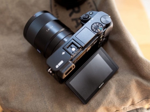 Sony A6000 - Máy nhỏ gọn, huyền thoại lấy nét nhanh