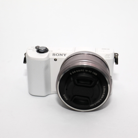 Combo Sony A5000+ Sony E 16-50mm OSS nhỏ gọn, đa dụng, màn hình lật.