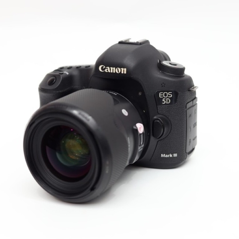 Canon EOS 5D Mark III (95%) + Lens Sigma 35mm f/1.4 Art - Máy Ảnh Cũ Hà Nội