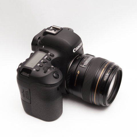 Combo Canon EOS 6D Mark II và Lens 85mm f1.8 USM Cũ - Vua Chân Dung Xóa Phông Giá Tốt